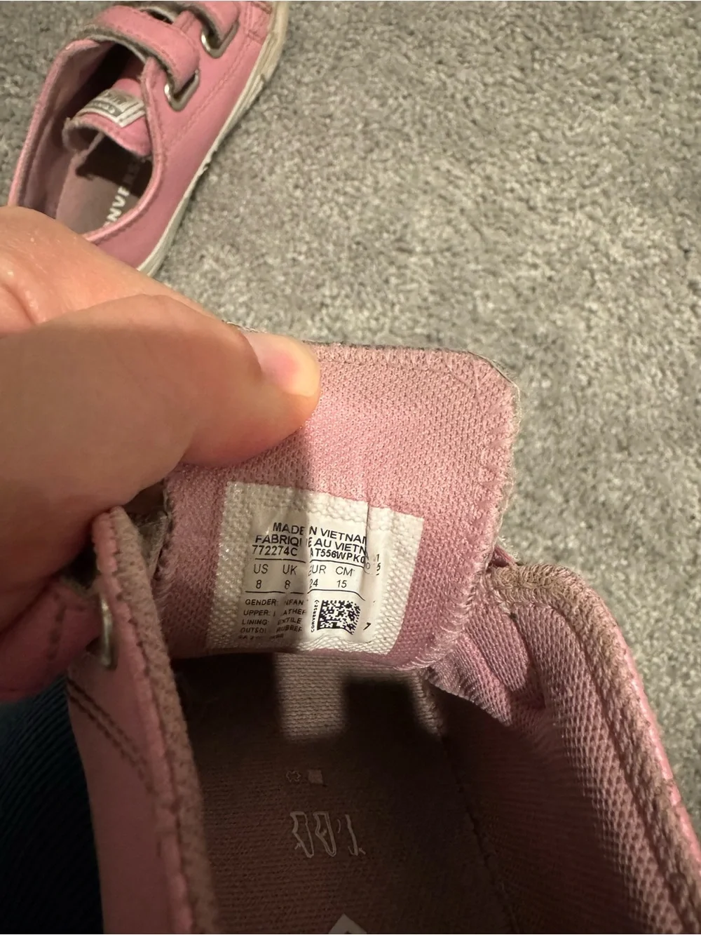 Girls converse size 8